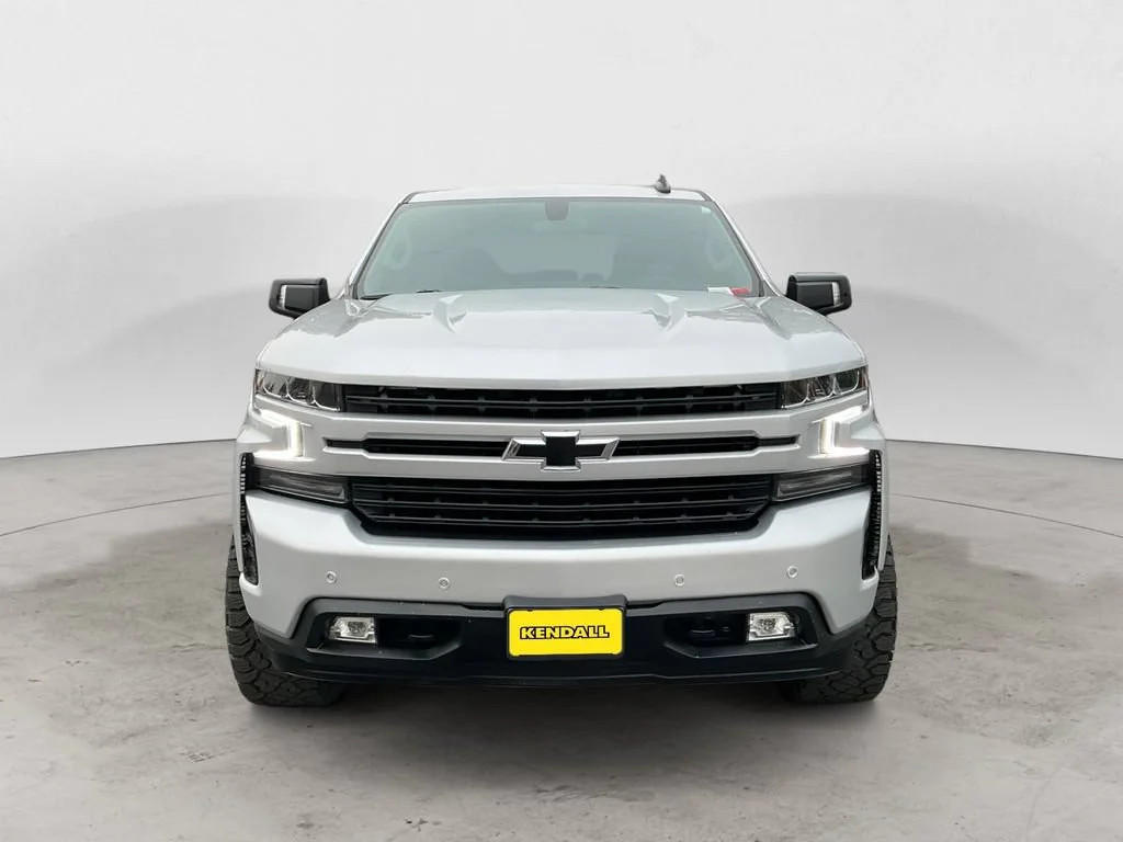 Used 2021 SILVER ICE METALLIC Chevrolet RST image 2