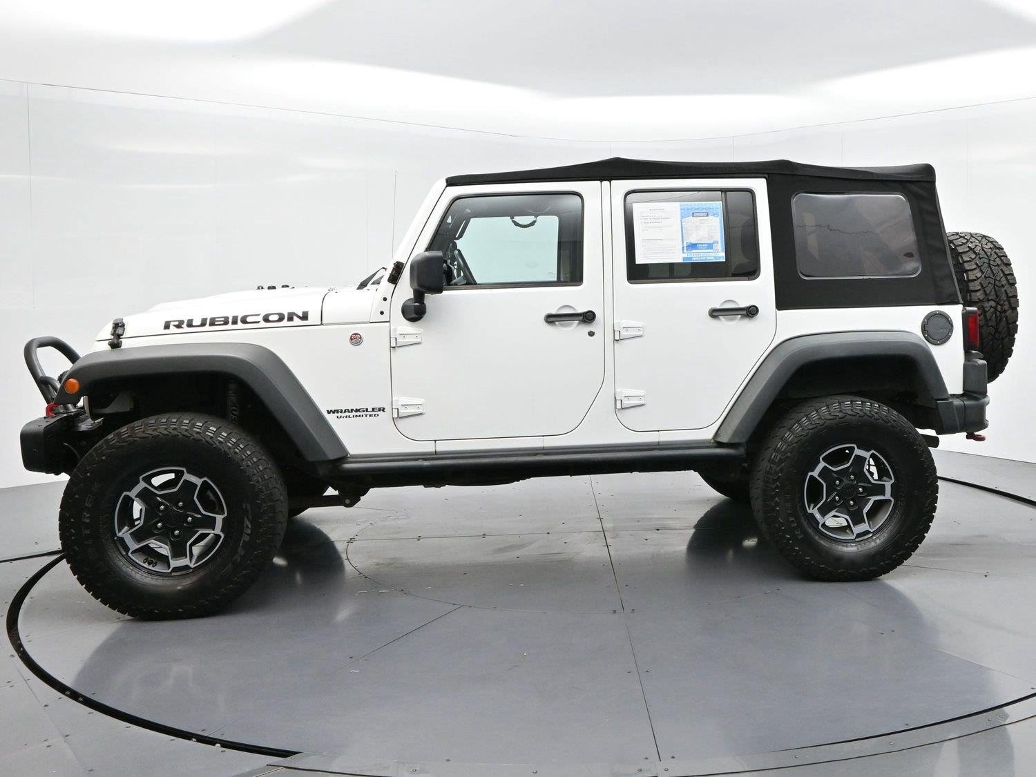 Used 2014 Bright White Clearcoat Jeep Rubicon X image 4