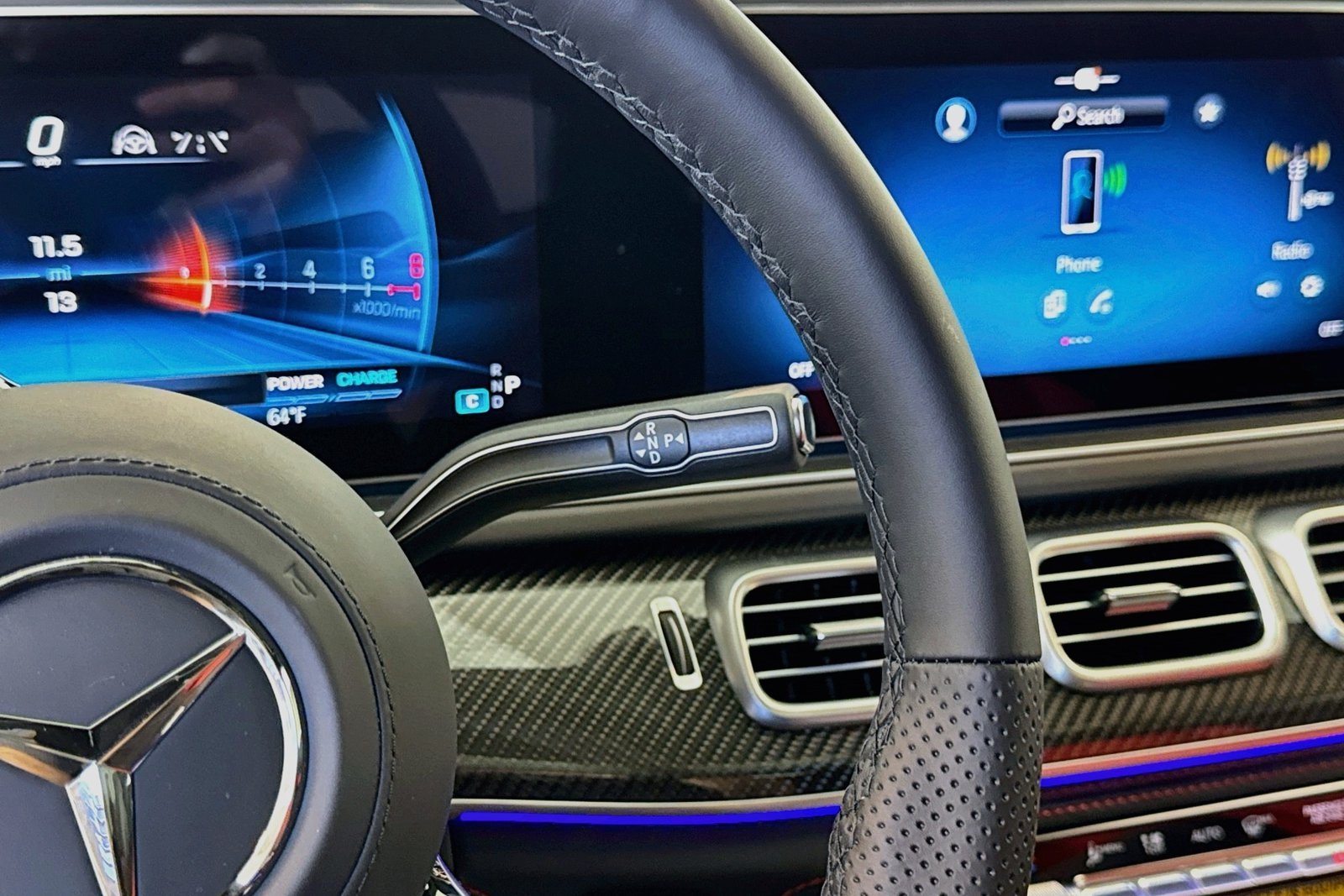 New 2026 MANUFAKTUR Moonlight White Metallic Mercedes-Benz AMG® GLE 63 S image 15