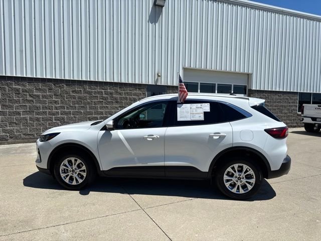 Used 2023 White Ford Active image 10