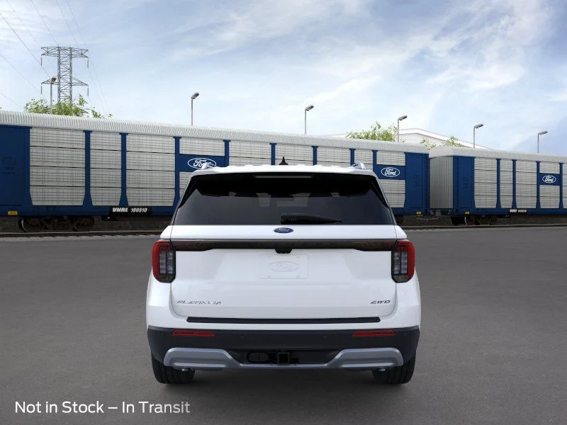 New 2026 Star White Metallic Tri-Coat Ford Platinum image 6