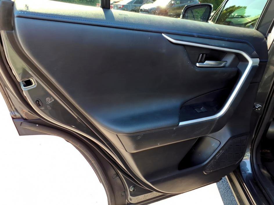 Used 2021 Magnetic Gray Metallic/Midnight Black Metallic Toyota Hybrid XSE image 14
