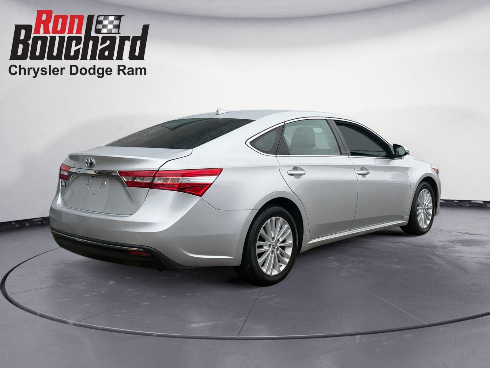 Used 2013 Toyota Avalon Limited Hybrid with VIN 4T1BD1EB8DU011173 for sale in Fitchburg, MA
