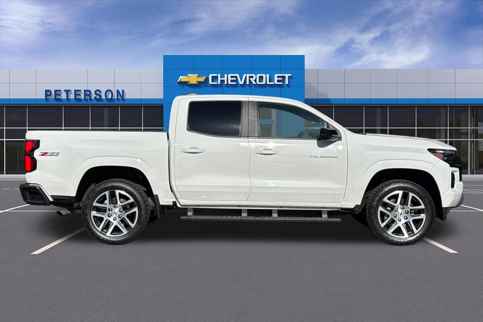 Used 2024 White Chevrolet Z71 image 3