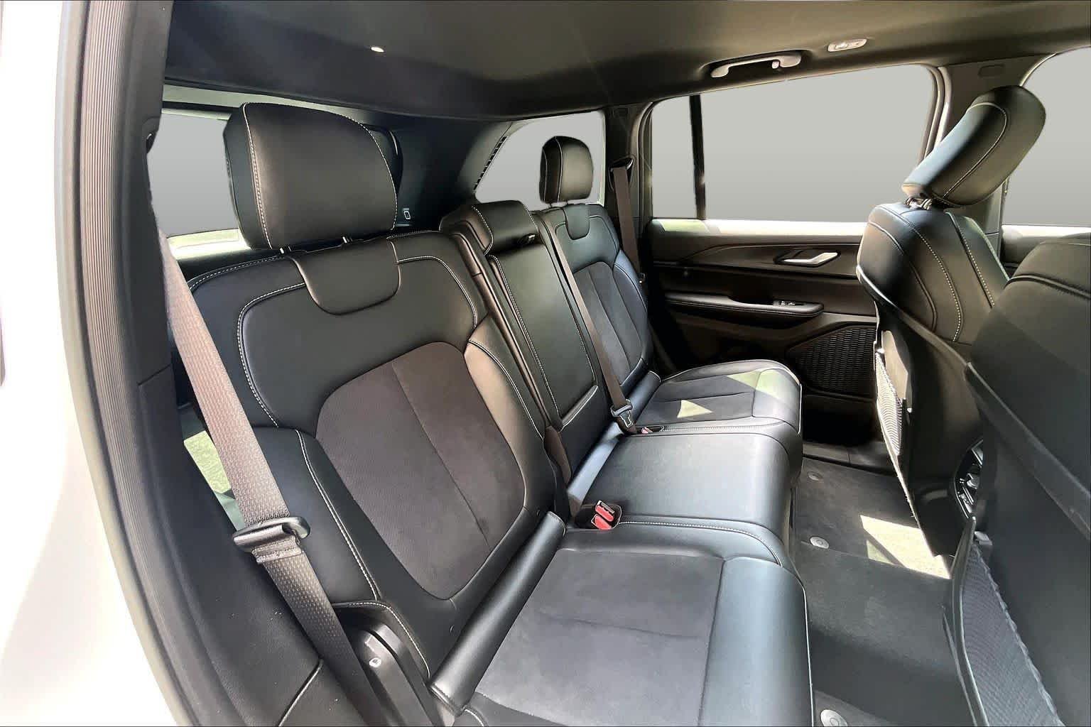 Used 2025 Bright White Clearcoat Jeep Altitude X image 21