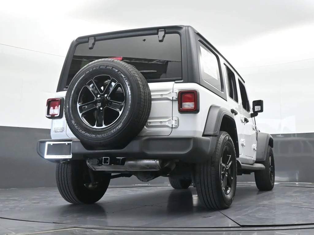 Used 2022 Bright White Clearcoat Jeep Unlimited Sport Altitude image 62