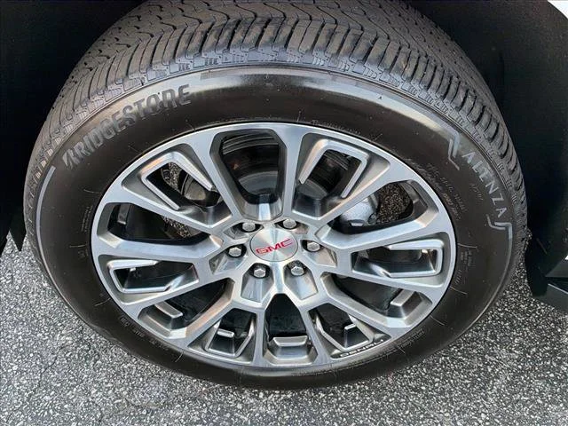 Used 2025 White Frost Tricoat GMC Denali image 37