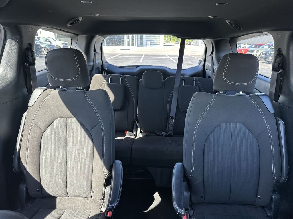 Used 2023 White Chrysler Touring image 13