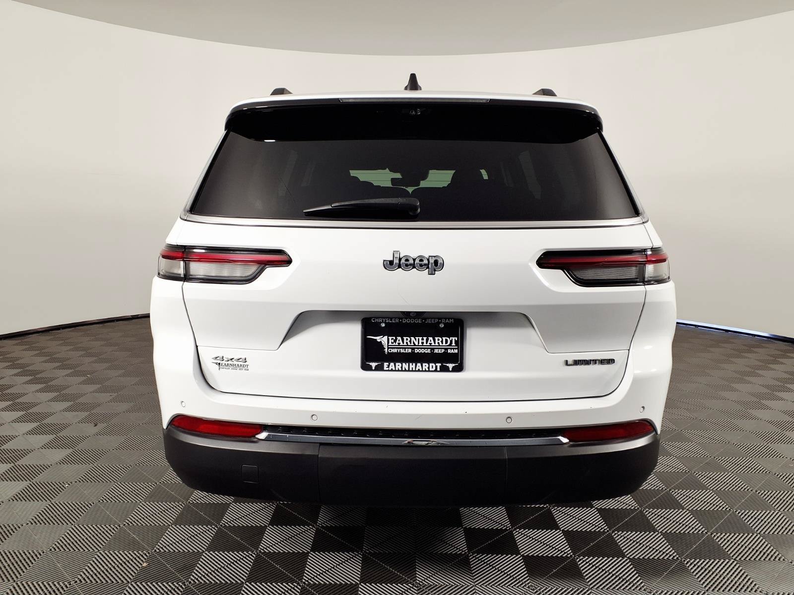 Used 2024 Bright White Clearcoat Jeep Limited image 5