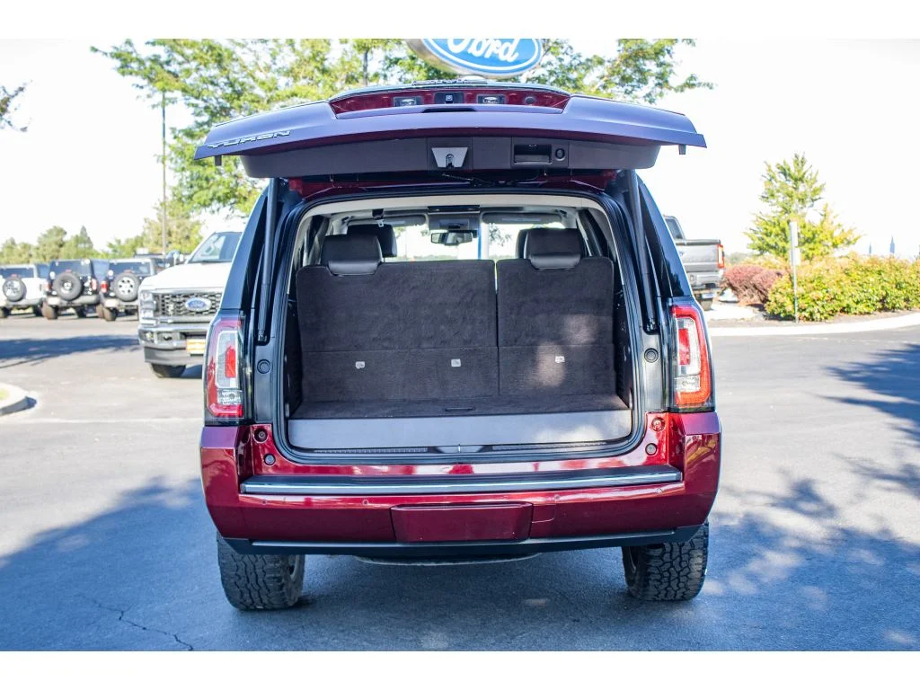 Used 2020 Crimson Red Tintcoat GMC Denali image 11