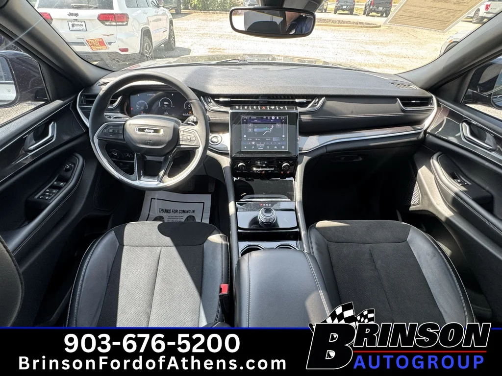 Used 2023 Baltic Gray Metallic Clearcoat Jeep Altitude image 19