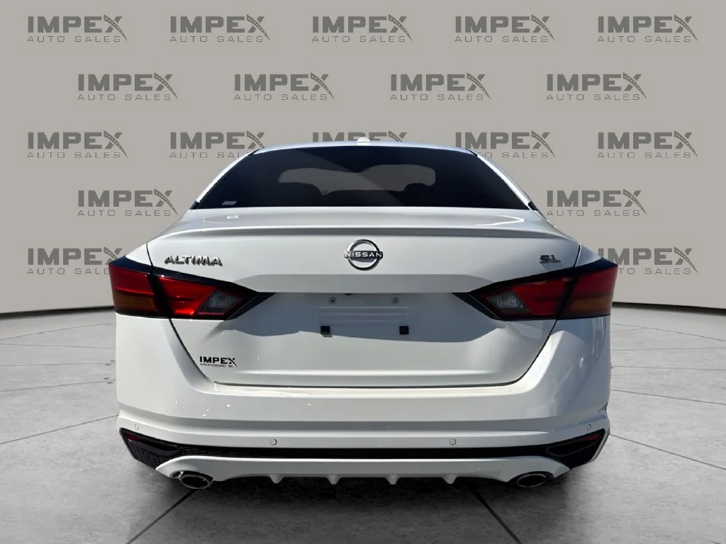 Used 2024 White Nissan 2.5 SL image 4