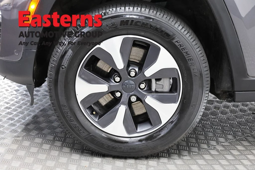 Used 2022 Gray Jeep 4xe image 35