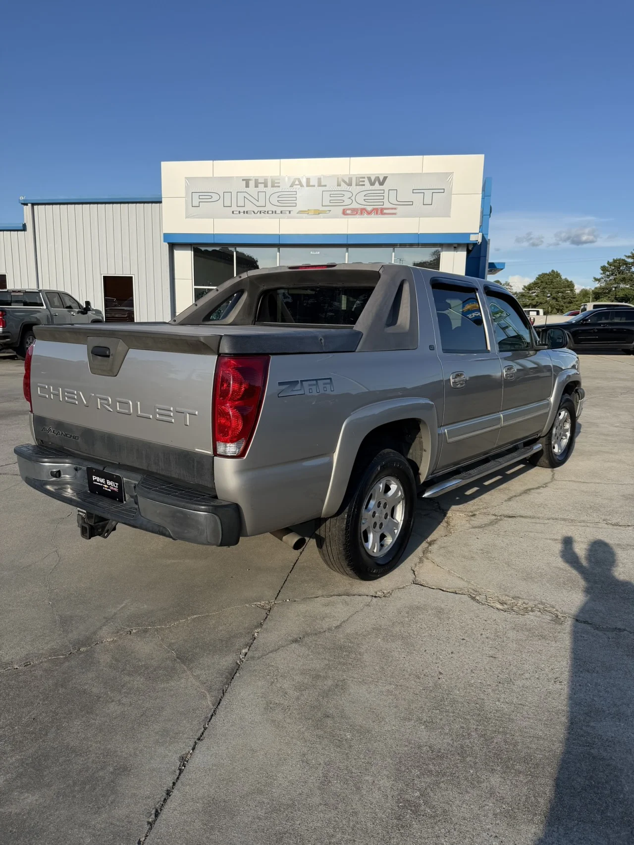 Used 2005 Silver Birch Metallic Chevrolet Z66 image 4