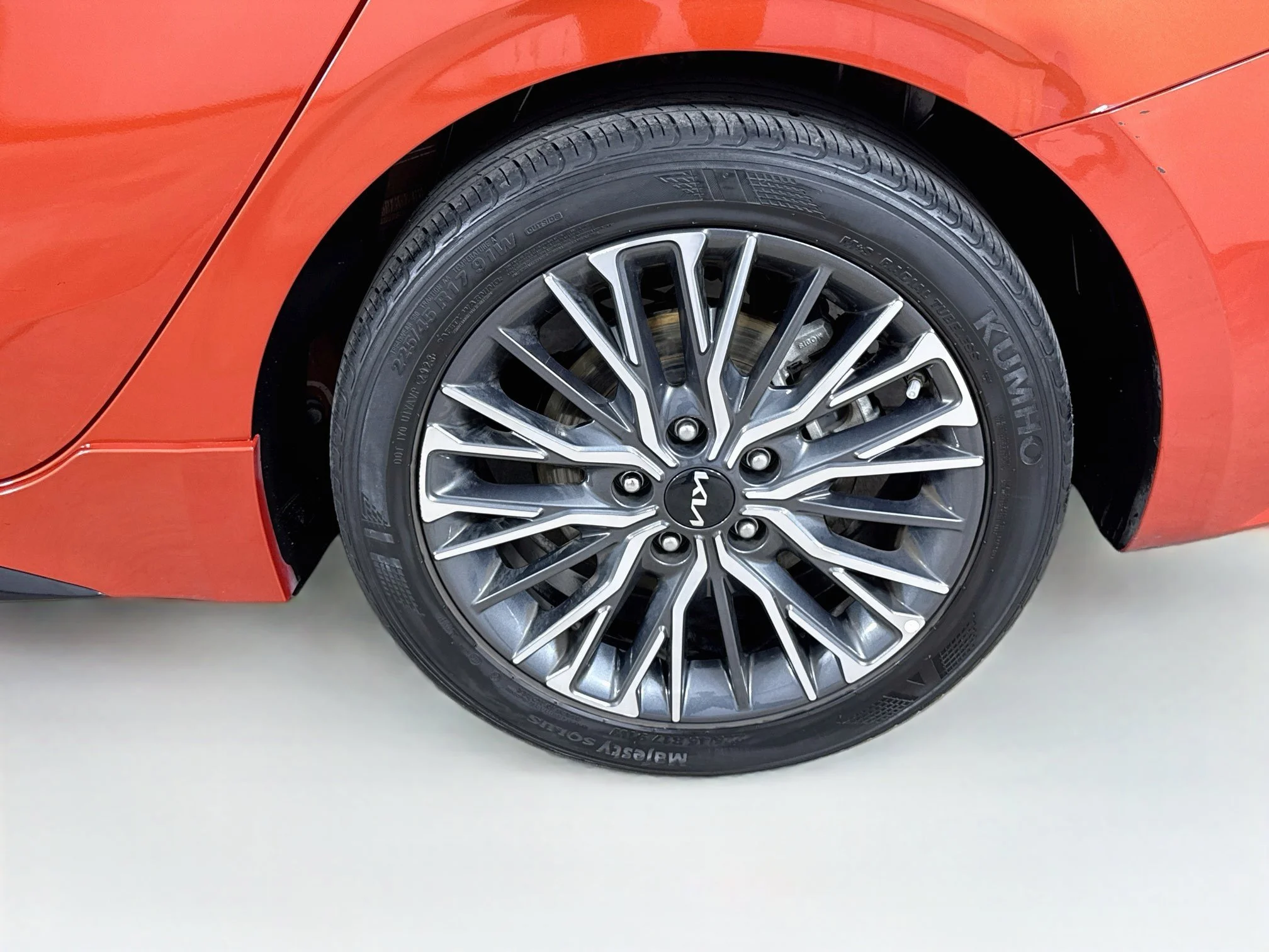 Used 2024  Kia GT-Line image 32