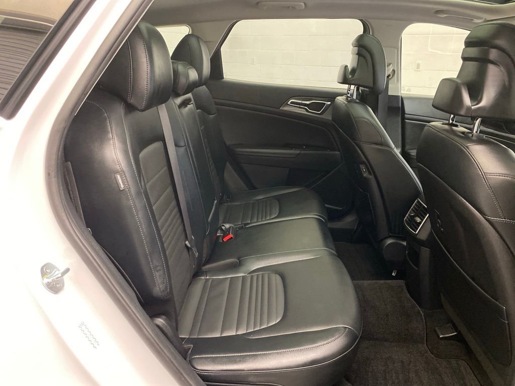 Used 2024 White Kia SX-Prestige image 26