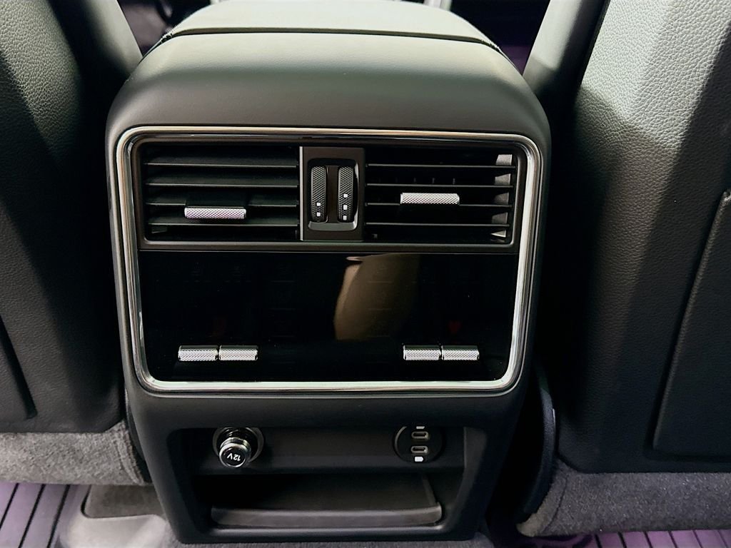 Used 2023 White Porsche Platinum Edition image 27