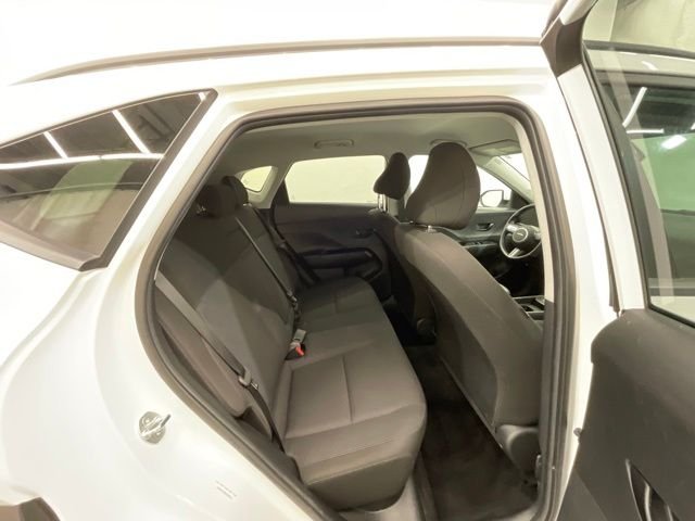 Used 2025 White Hyundai SEL image 25