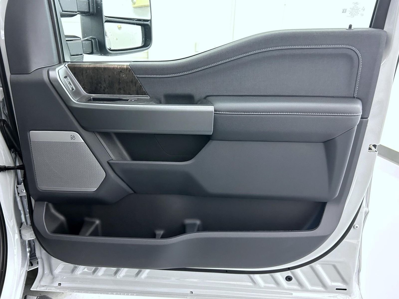 New 2026 Avalanche Ford Lariat image 16