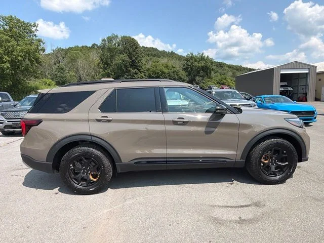 Used 2026 Gray Ford Tremor image 9