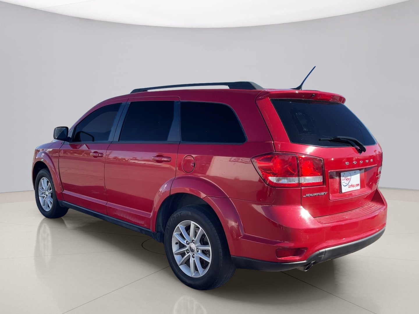 Used 2014 Red Dodge SXT image 4