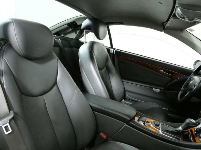 Used 2005  Mercedes-Benz SL 500 image 12