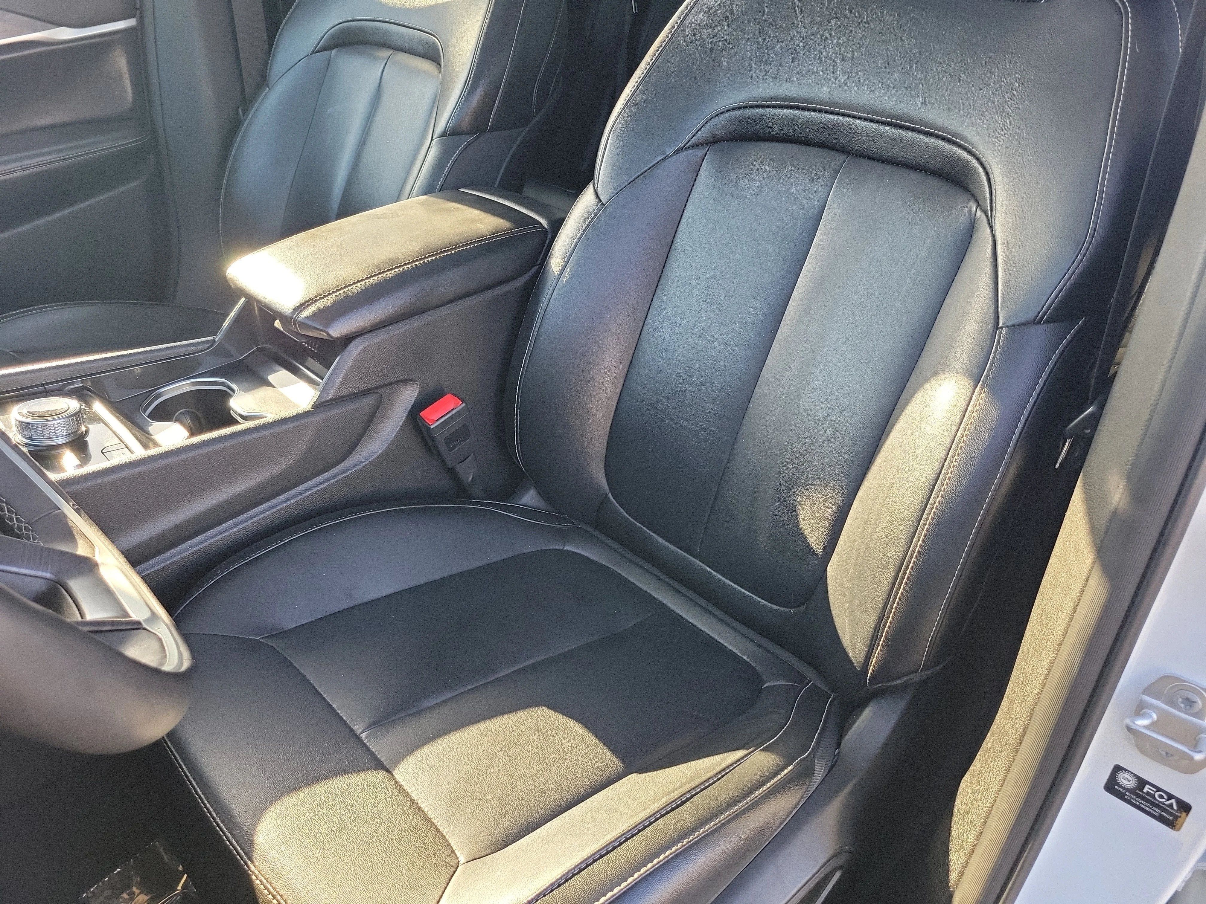 Certified Used 2022 White Jeep 4xe image 14