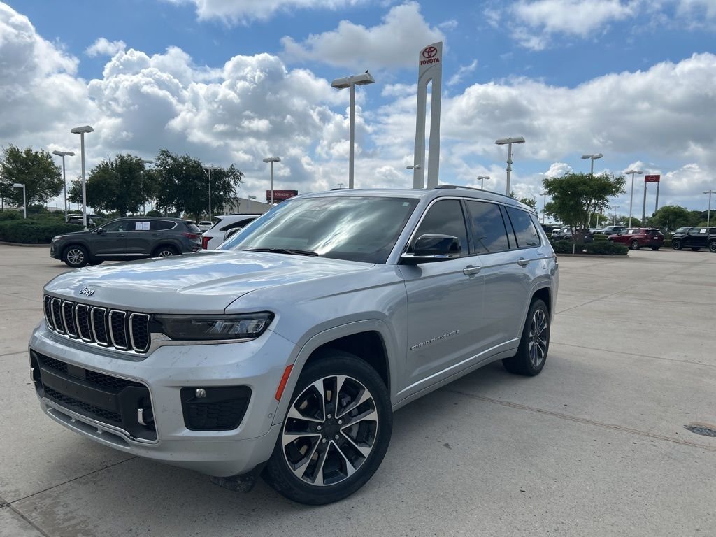 2023 Jeep Grand Cherokee L Overland 4x4's photo