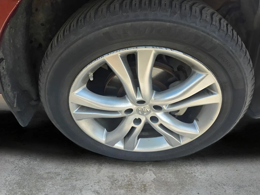 Used 2011 Merlot Metallic Nissan Base image 15
