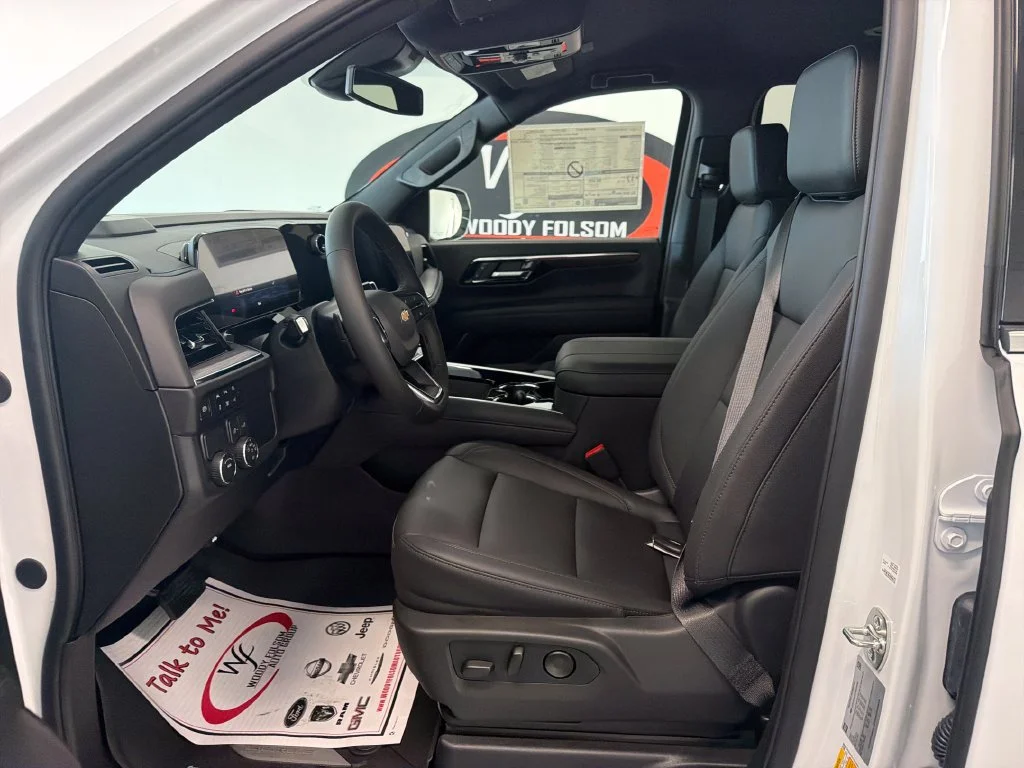 New 2026 Summit White Chevrolet LT image 9