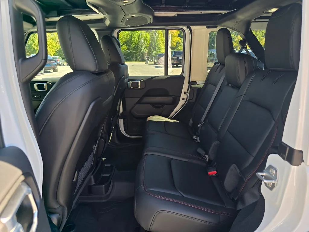New 2027 White Jeep Rubicon X image 11