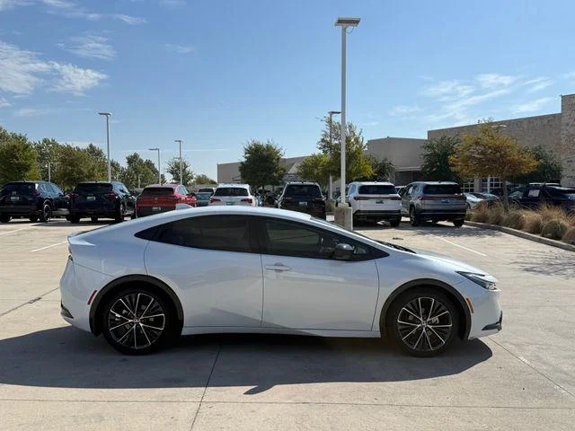 Certified Used 2023 WIND CHILL PEARL* Toyota XLE image 6