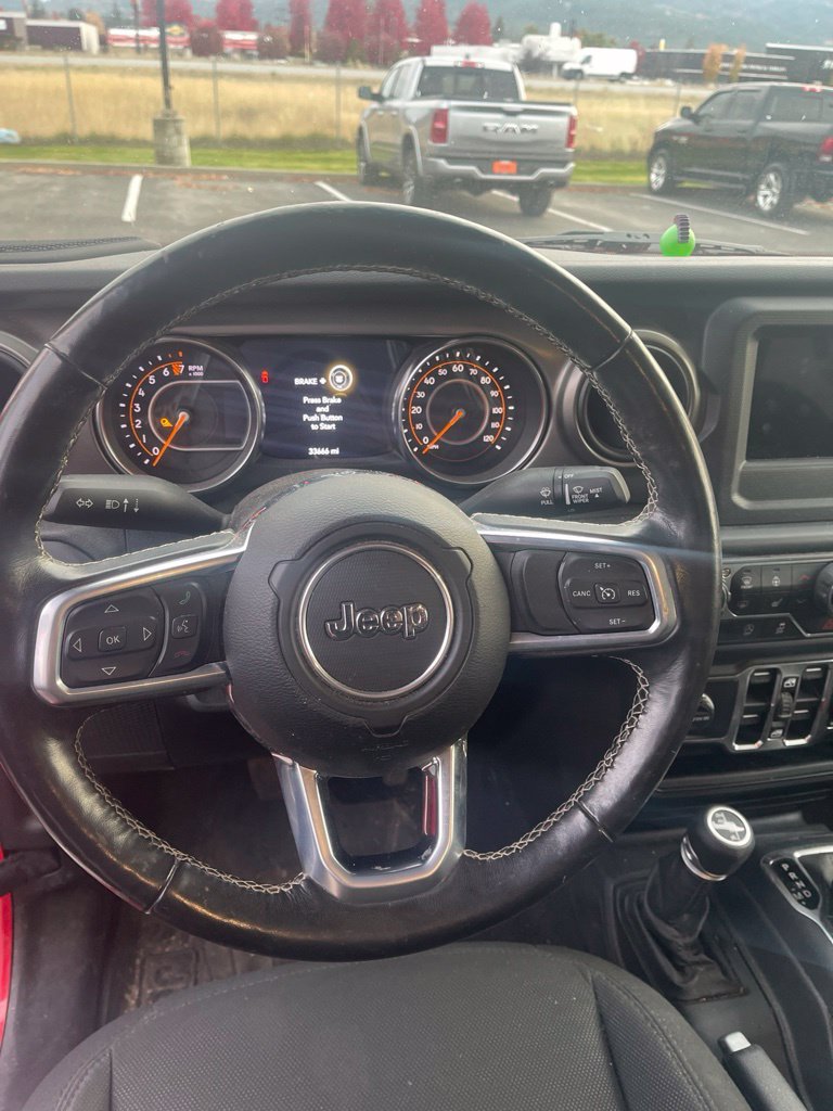 Used 2020 Red Jeep Sport image 12