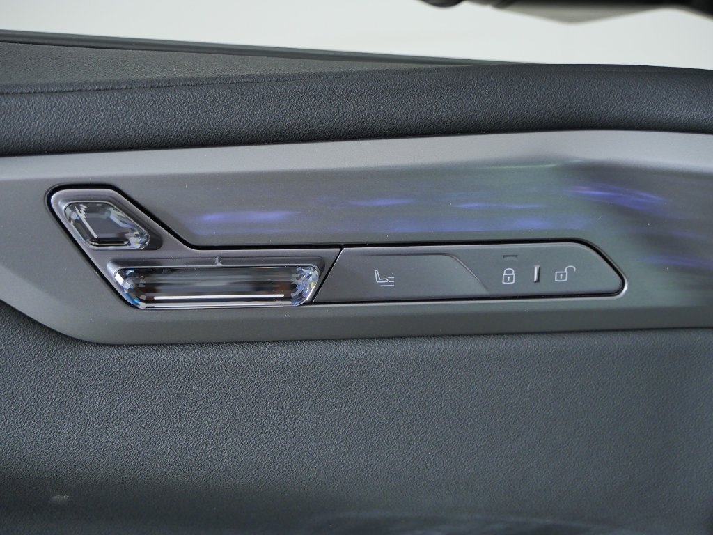 New 2027 Grey Pine Metallic BMW  image 34