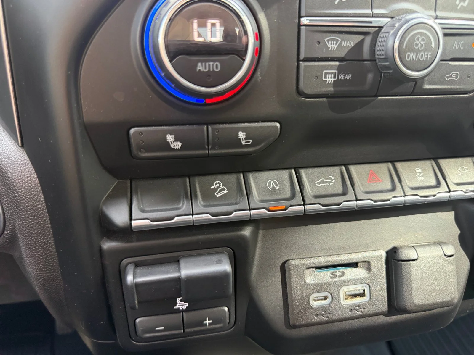 Used 2019 Cajun Red Tintcoat Chevrolet LT image 26