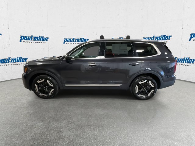 Used 2025 Gray Kia S image 6