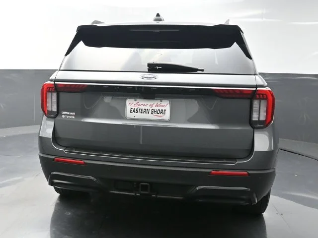 Used 2025 Gray Ford ST-Line image 6