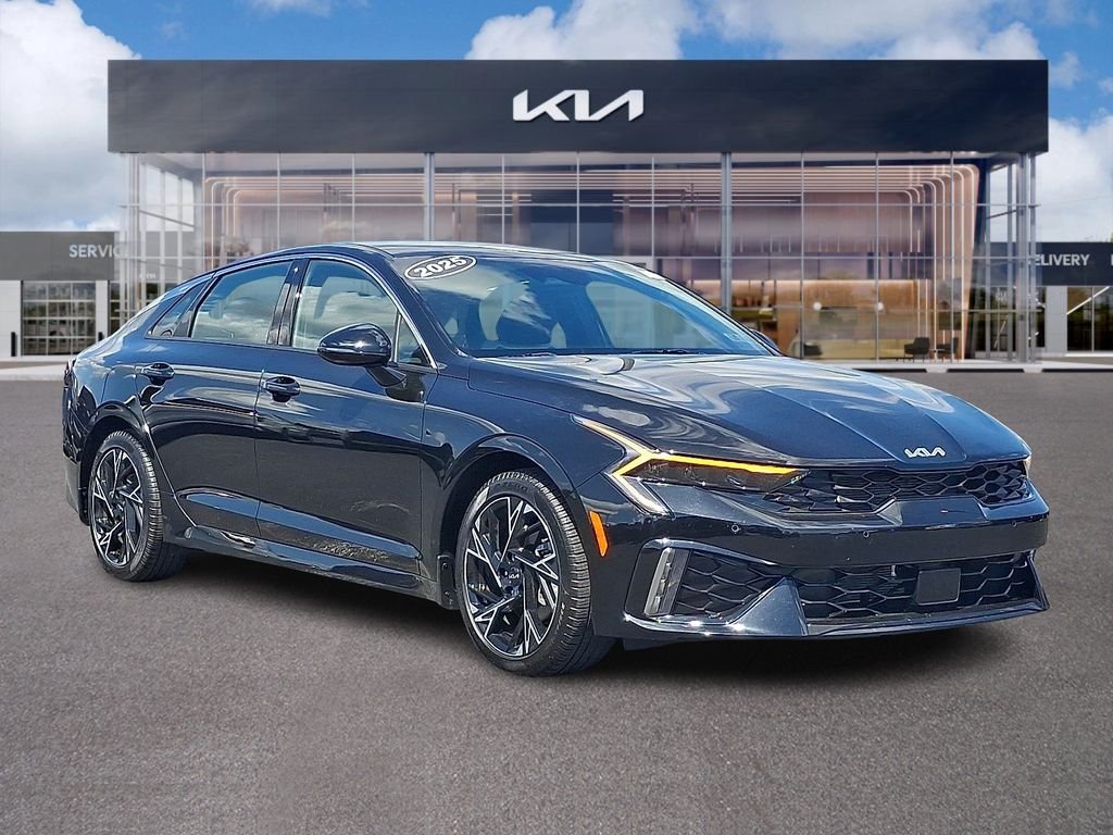 2025 Kia Optima GT-Line AWD's photo