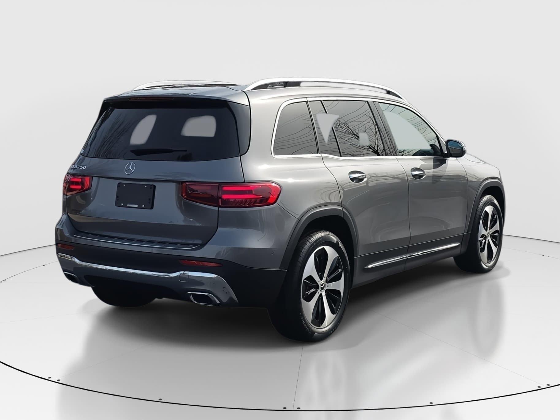New 2026 Mountain Grey Metallic Mercedes-Benz GLB250 image 5