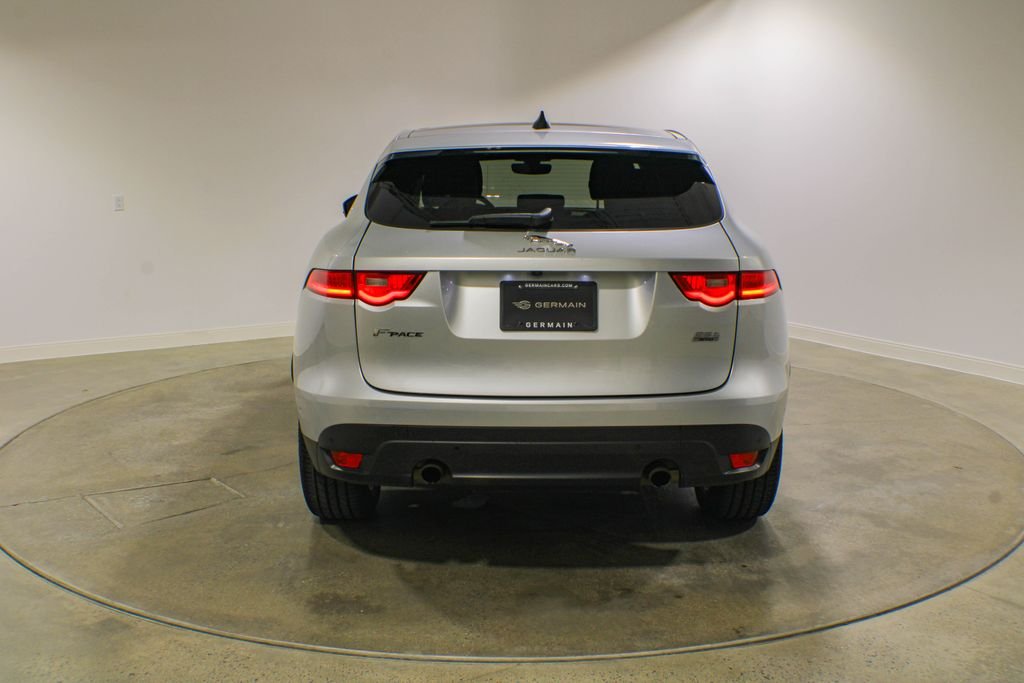 Used 2020 Indus Silver Metallic Jaguar 25t Prestige image 4