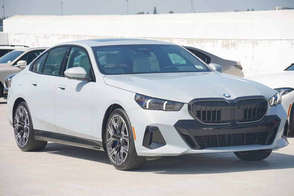 Used 2026 Gray BMW 530i image 3