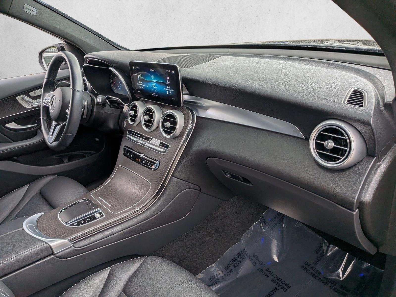 Used 2022 Obsidian Black Metallic Mercedes-Benz GLC 300 image 24
