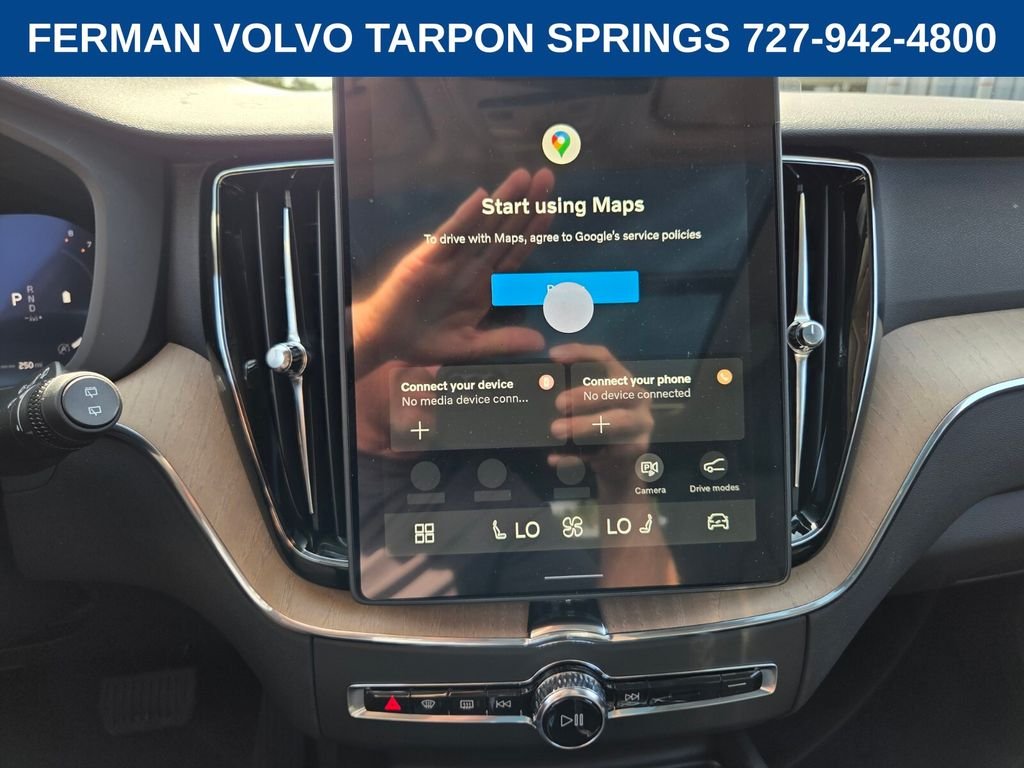 New 2026 Crystal White Volvo Core image 26