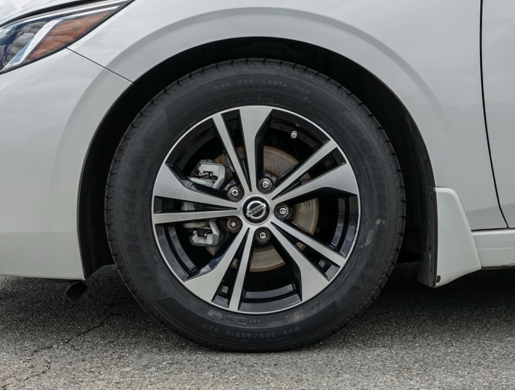 Used 2021 White Nissan SV image 10