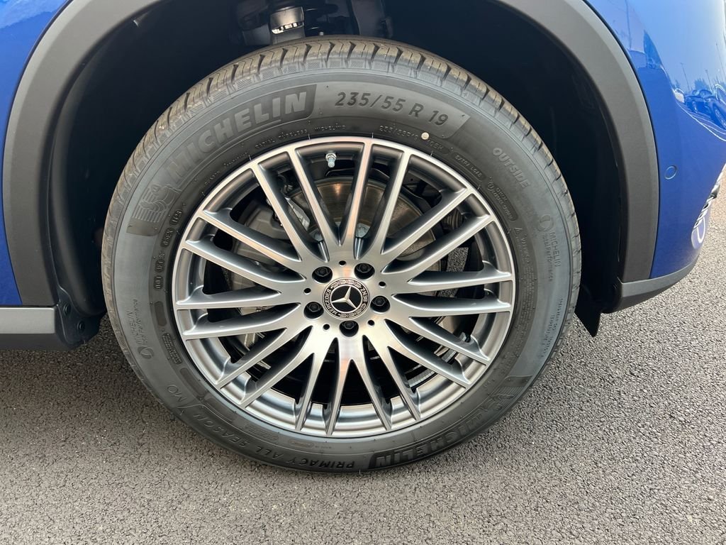 New 2026 Starling Blue Metallic Mercedes-Benz GLC 300 image 35