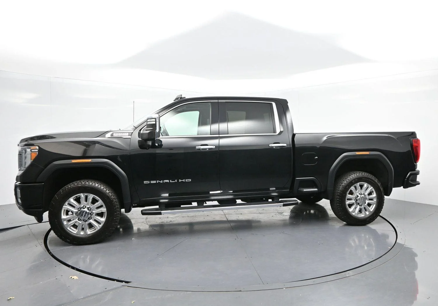 Used 2020 Onyx Black GMC Denali image 4