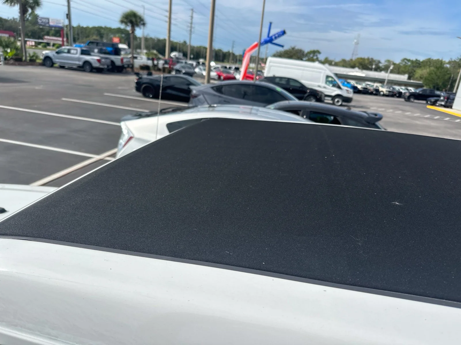 Used 2019 White Jeep Unlimited Sahara image 13