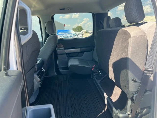 Used 2021 White Ford XLT image 35