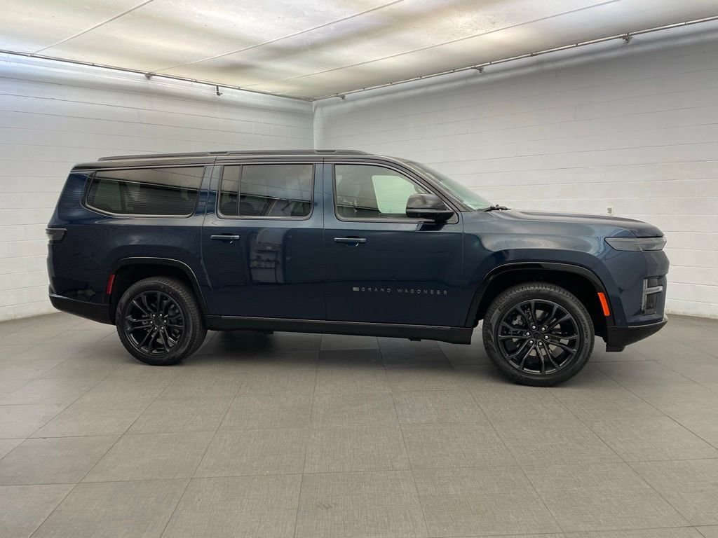 New 2026 Fathom Blue Pearl-Coat Exterior Paint (Late Availability) Jeep Summit Obsidian image 2
