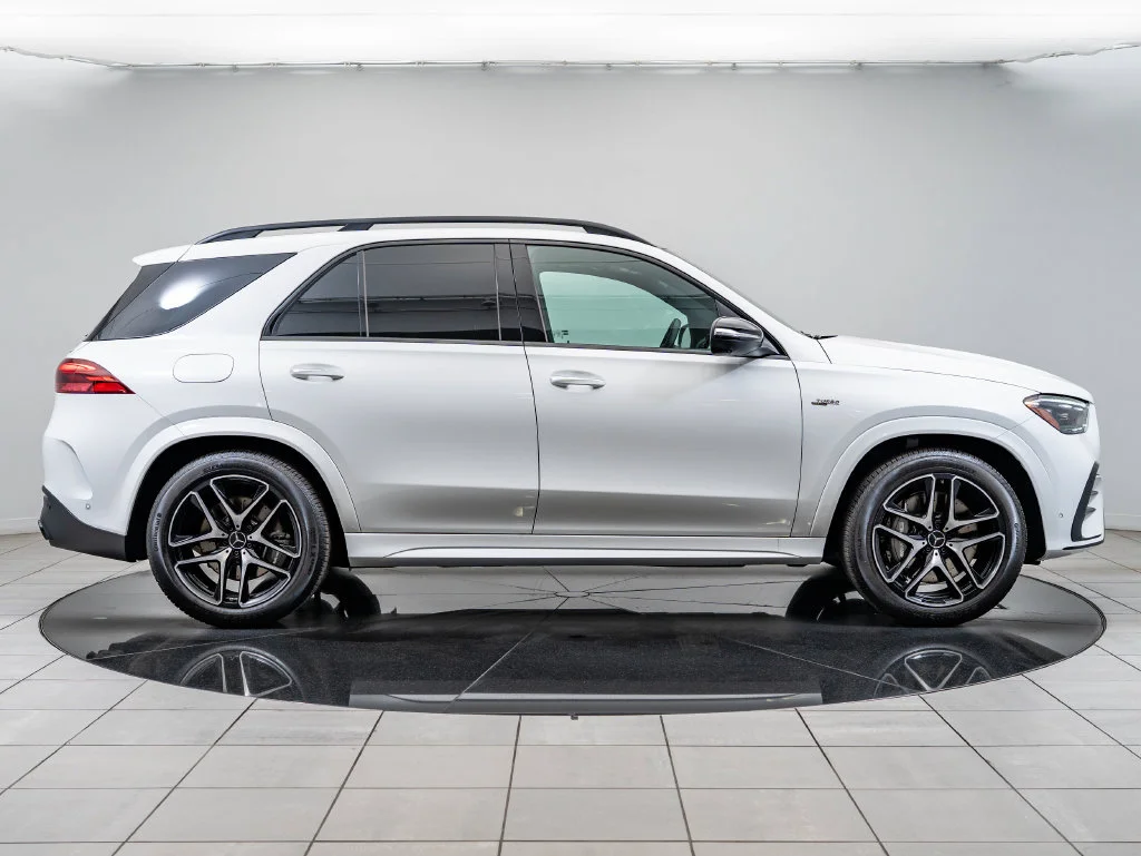 Used 2026 Manufaktur Moonlight White Metallic Mercedes-Benz GLE 53 AMG® image 11